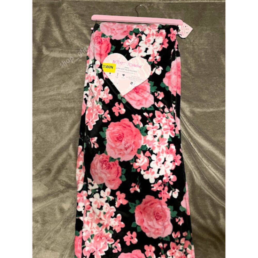 Betsy Johnson black and pink rose floral flowers twin blanket throw